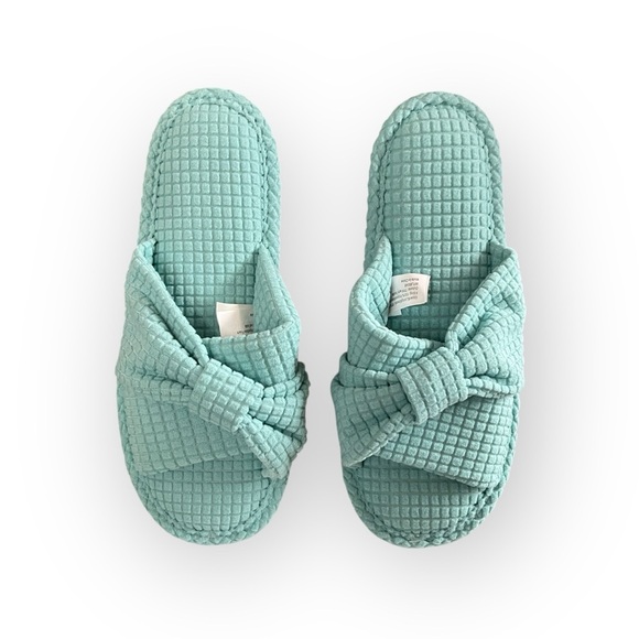 NWT CHARTER CLUB Women’s Memory Foam Slippers - Picture 3 of 6